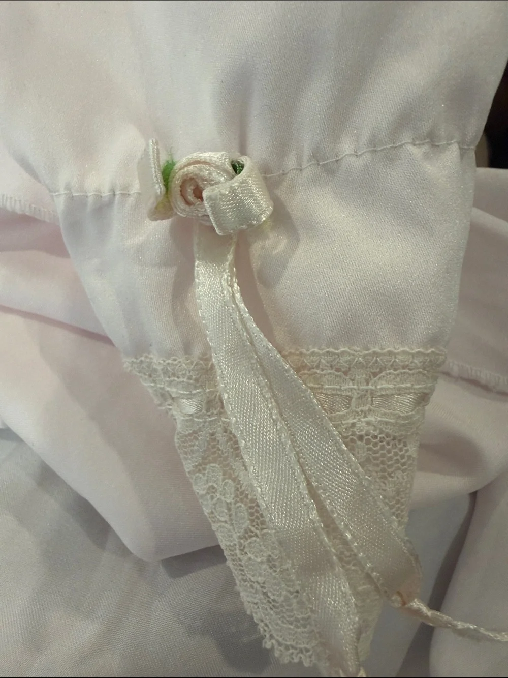Vintage Christian Dior Pale Pink Lace-Trim robe collectors piece
